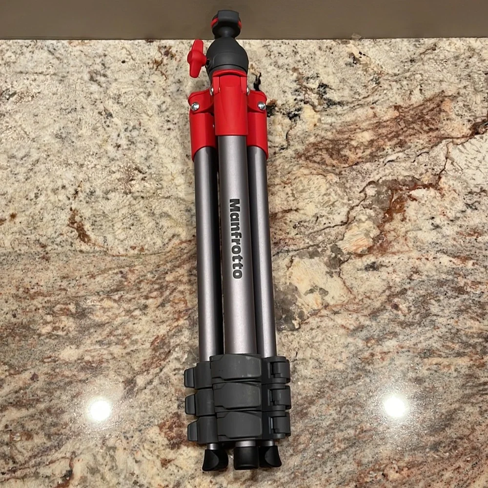 New! Manfrotto Compact Lightweight Aluminum Tripod